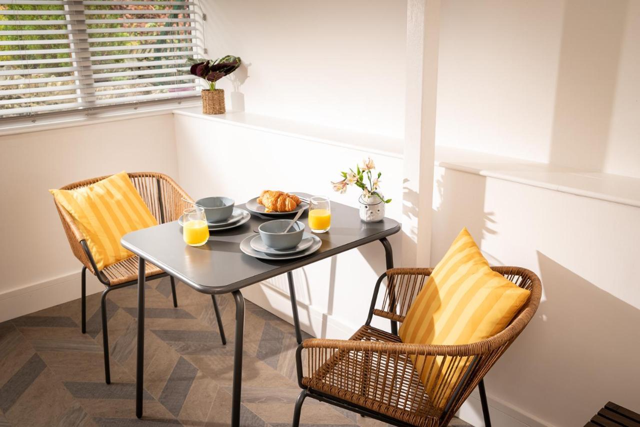 Luxury Pet-friendly 3 Bed Retreat In With Copper Roll-top Bath & Sun Terrace Bowness-on-Windermere